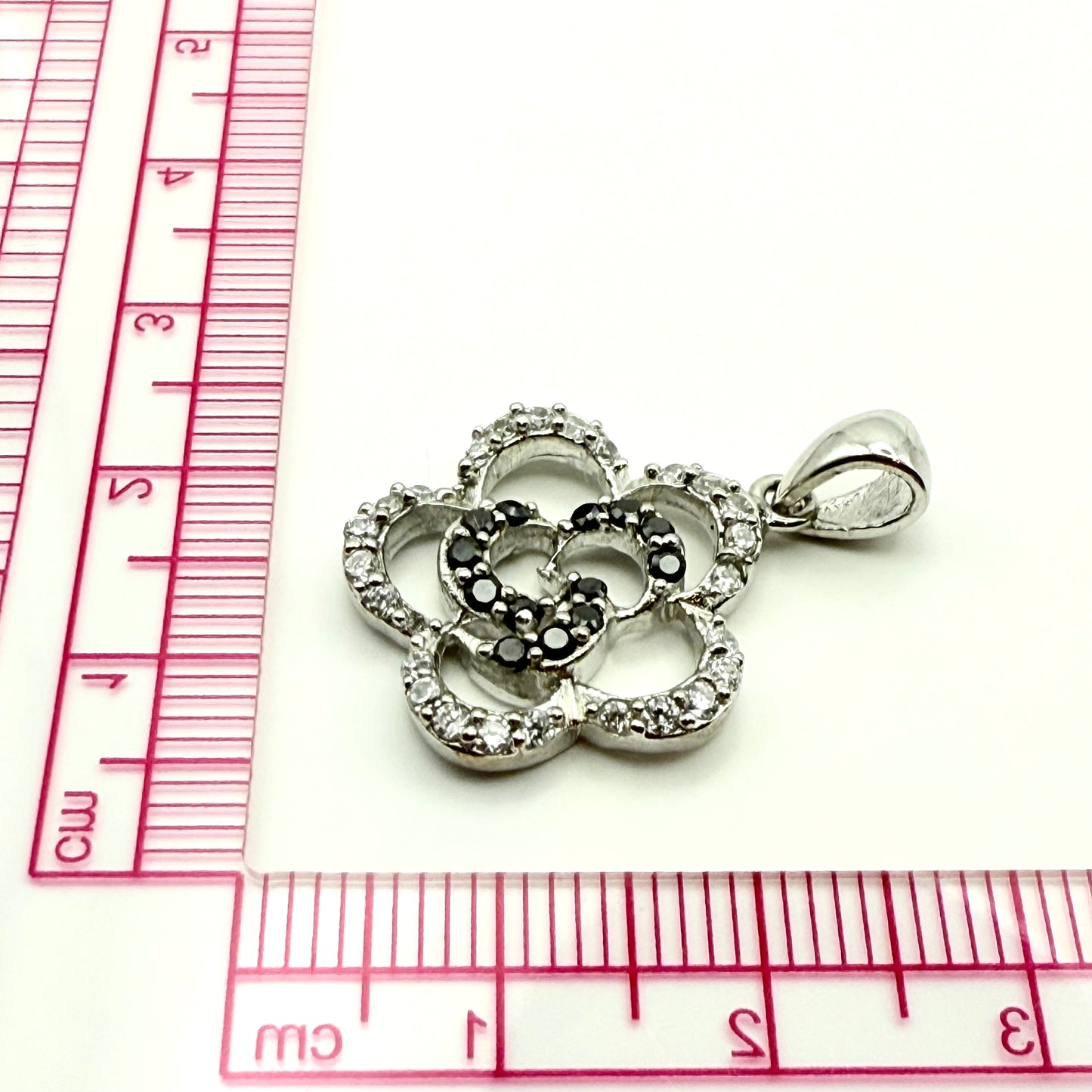 925 Sterling Silver Oval Sunburst C/Z Cluster Pendant