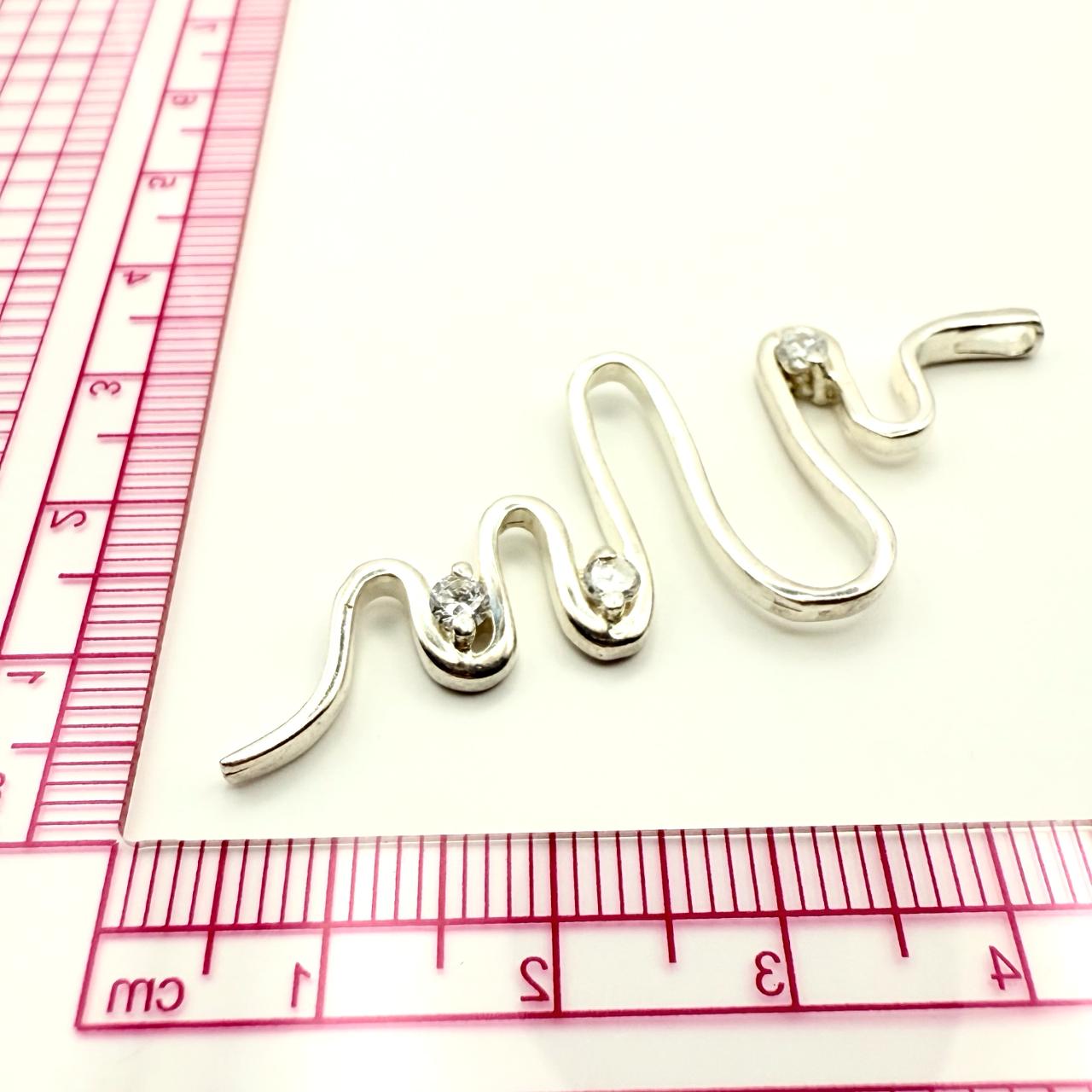 925 Sterling Silver Vertical C/Z Swirl Pendant