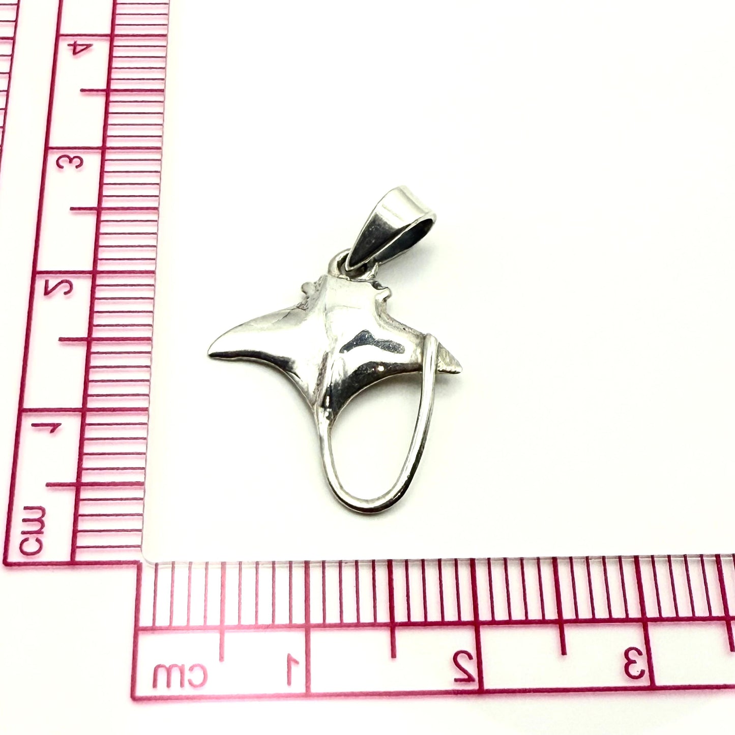 925 Sterling Silver Stingray Pendant