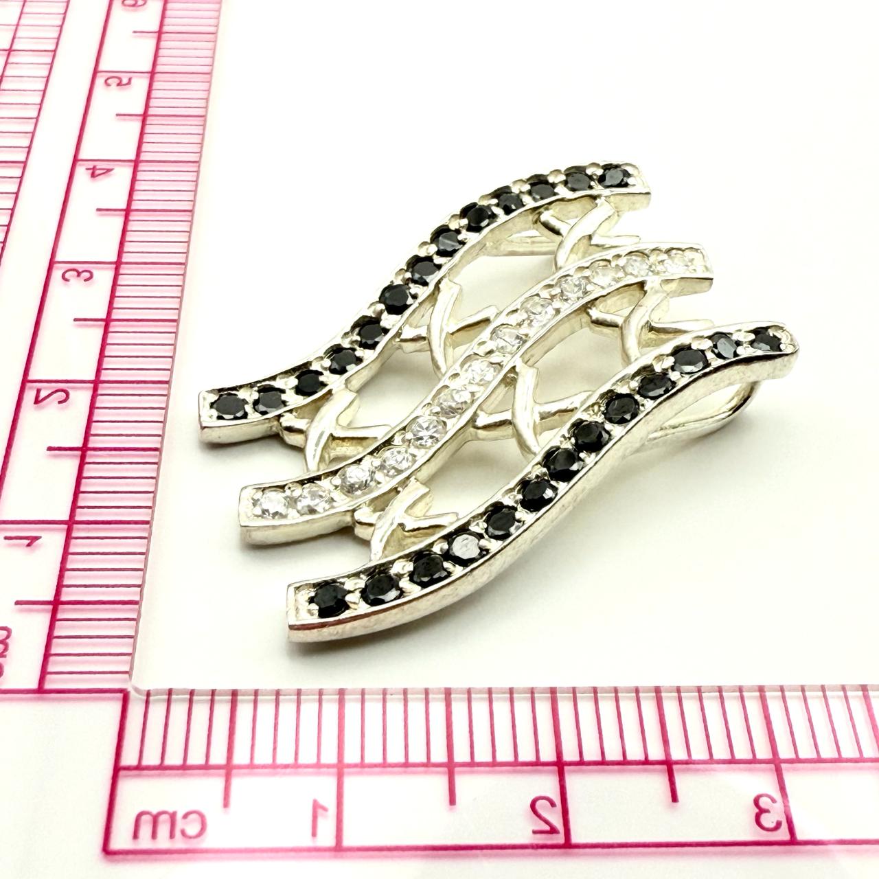 925 Sterling Silver Black and White Wave Pendant