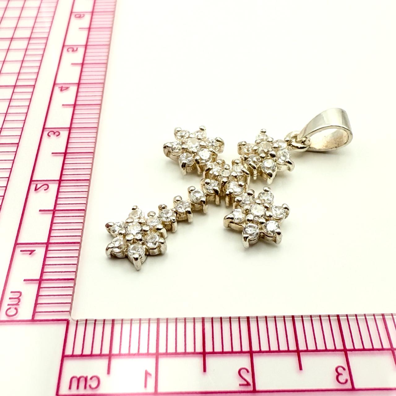 925 Sterling Silver Snowflake Station Cross Pedant