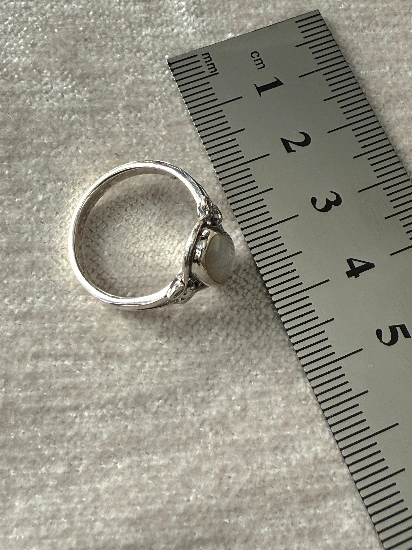 Vintage Mother of Pearl Ring Style Sterling Silver 925