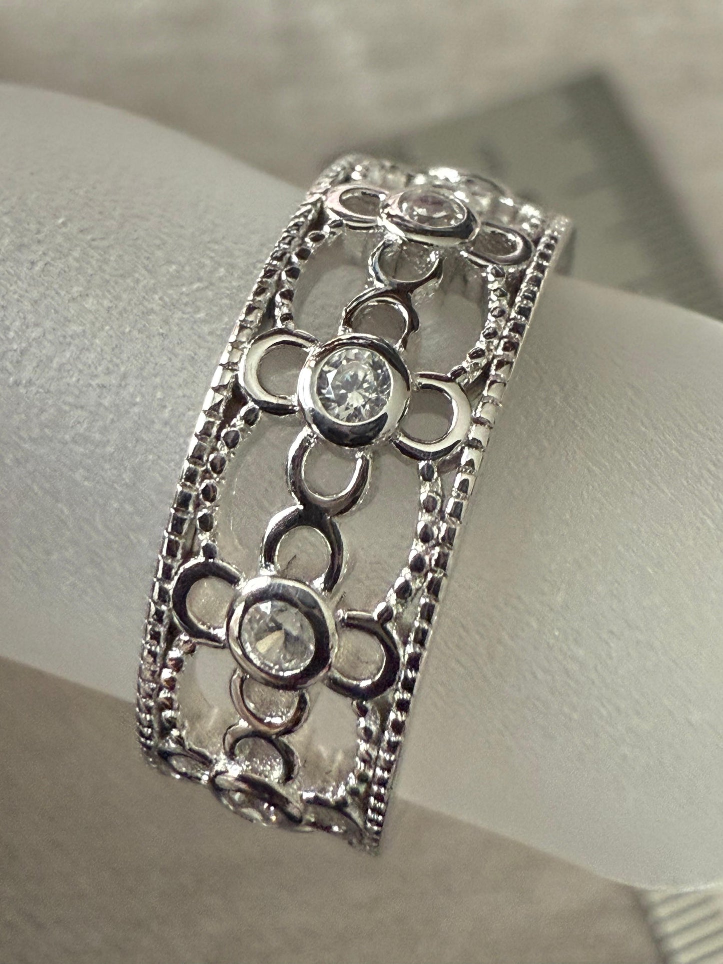 Clover Cubic Zirconia Ring Sterling Silver 925