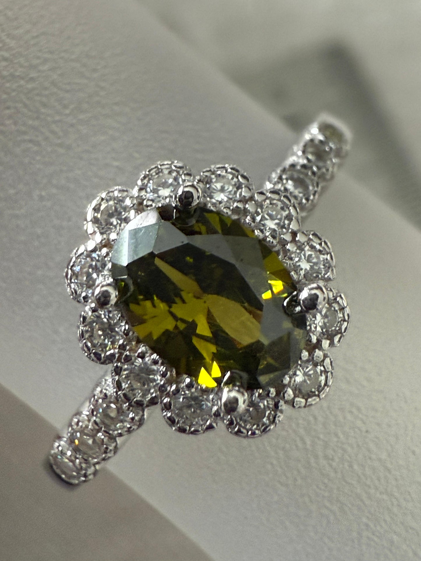 Deep Green Cubic Zirconia Ring Sterling Silver 925