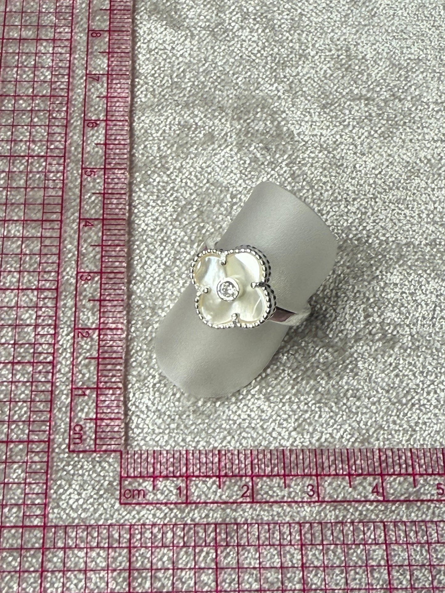 Agate Clover Ring with C/Z centre Sterling Silver 925