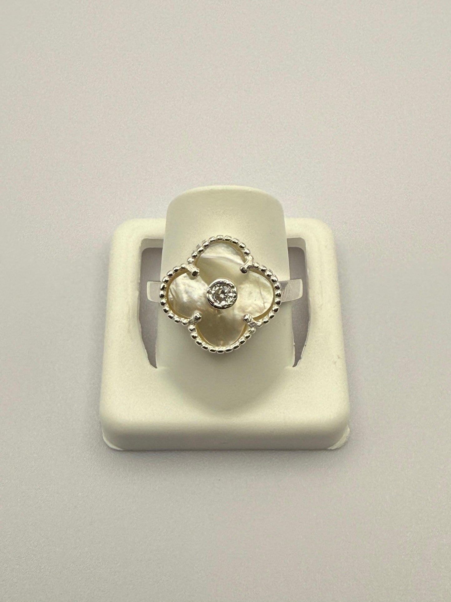 Agate Clover Ring with C/Z centre Sterling Silver 925