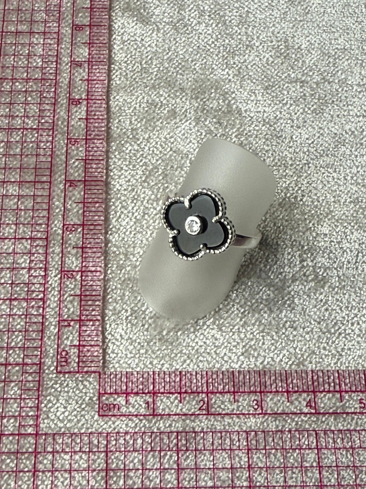 Agate Clover Ring with C/Z centre Sterling Silver 925