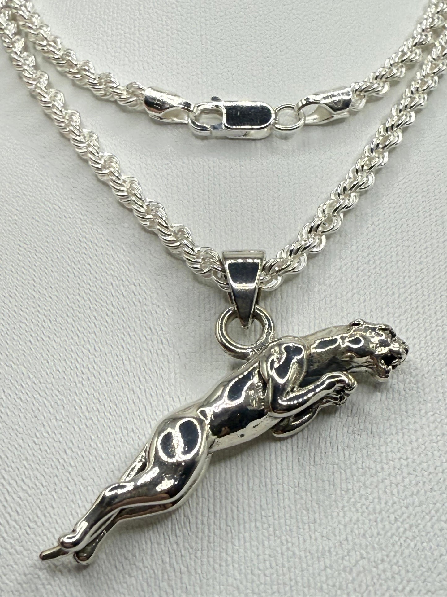 Exclusive Solid Rope Chain with Jaguar Pendant