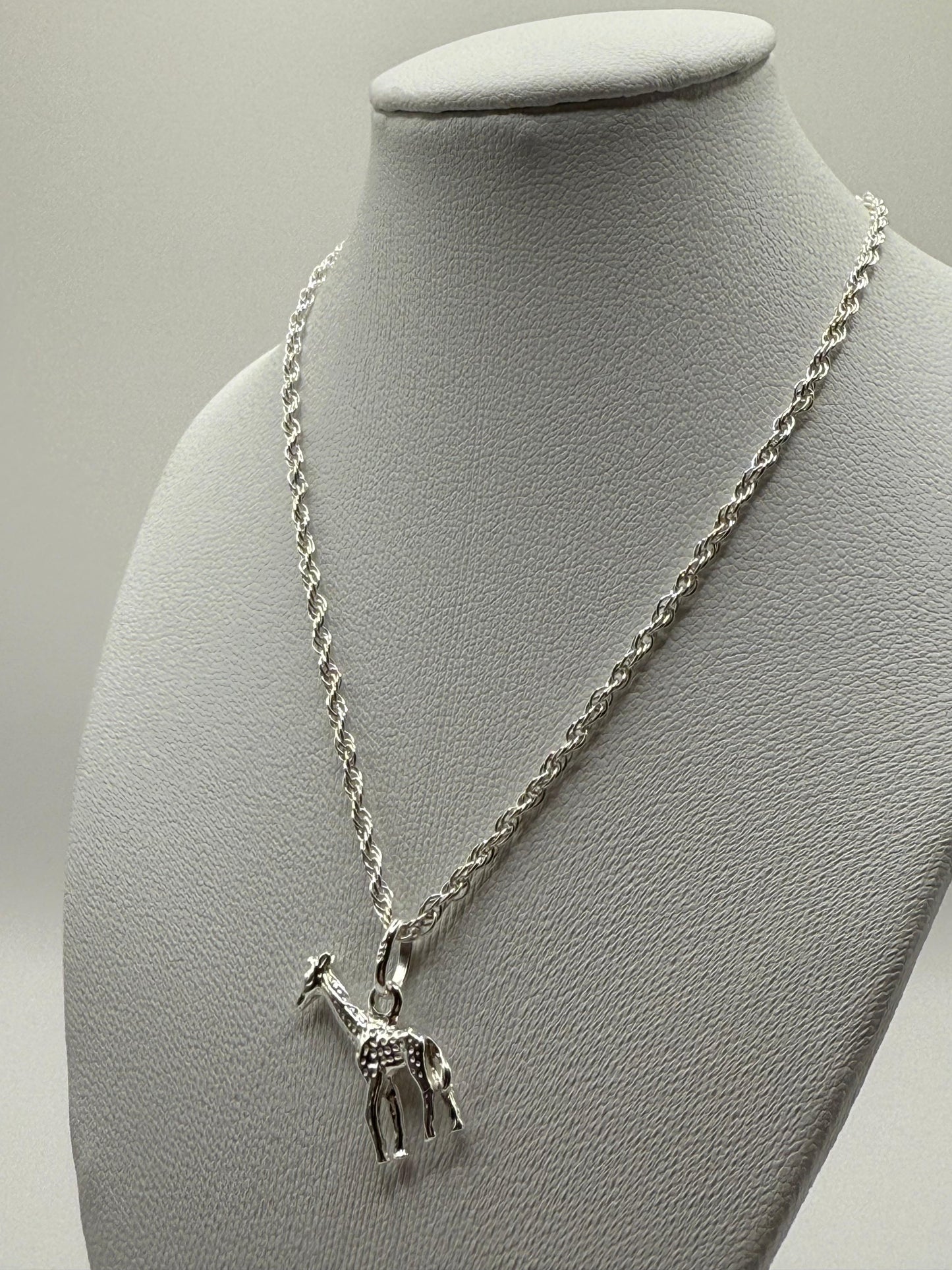 Giraffe Necklace Thin Rope 44cm