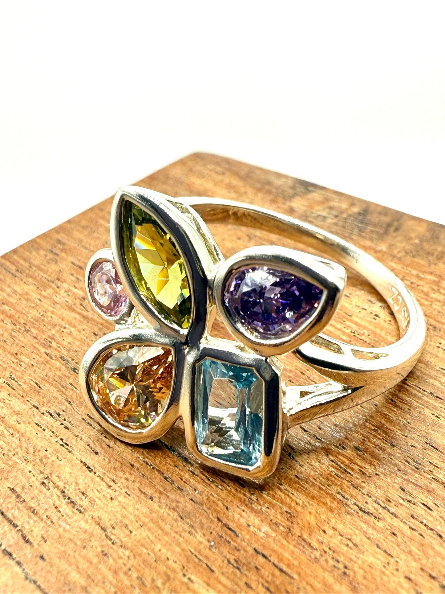 Unique C/Z Flower Ring Sterling Silver 925