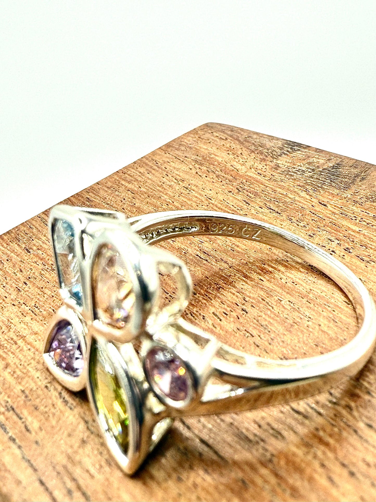 Unique C/Z Flower Ring Sterling Silver 925