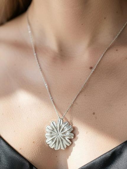 Poppy Pendant on chain Sterling Silver 925