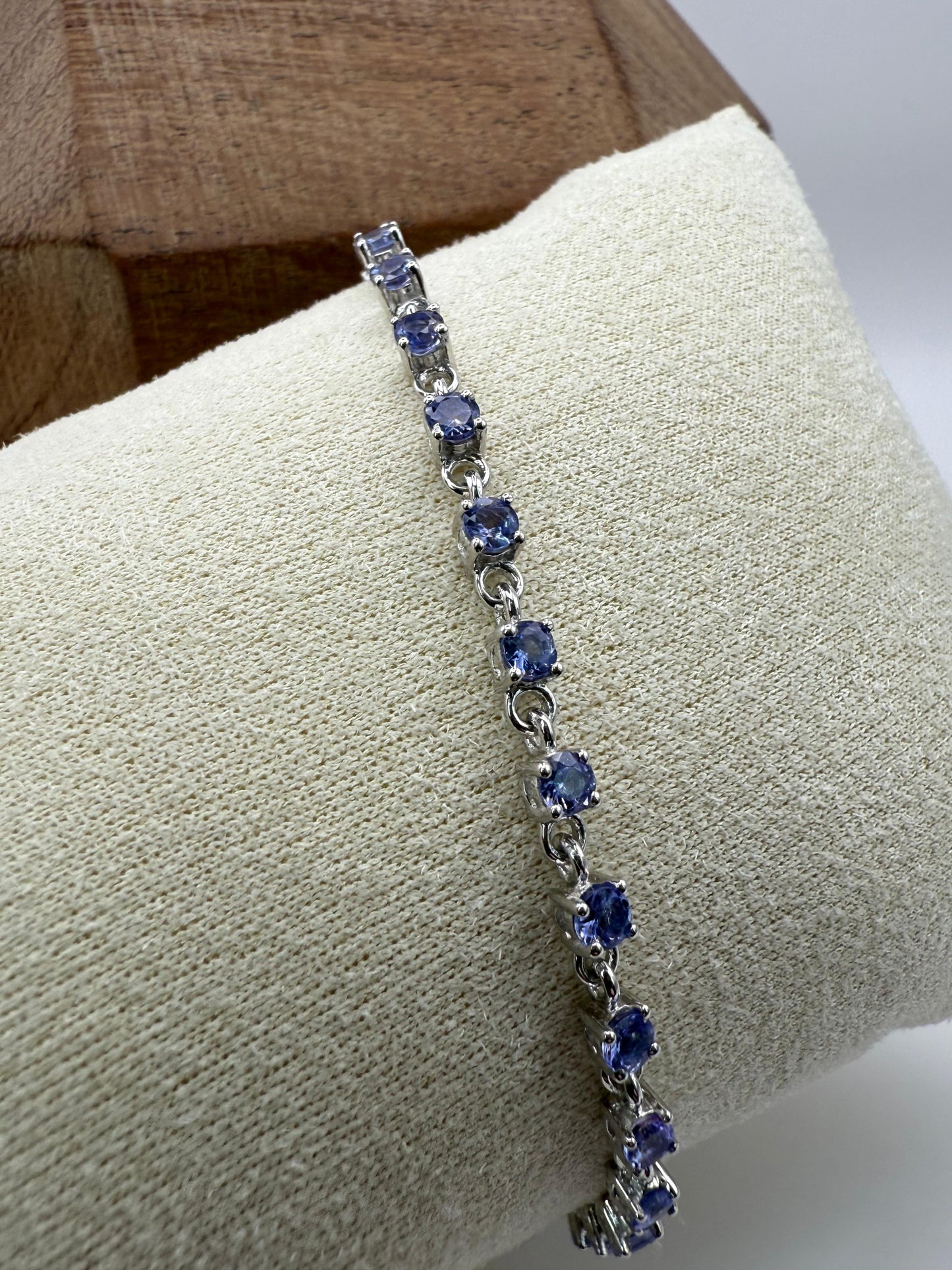 Round cut Tanzanite Bracelet Sterling Silver 925