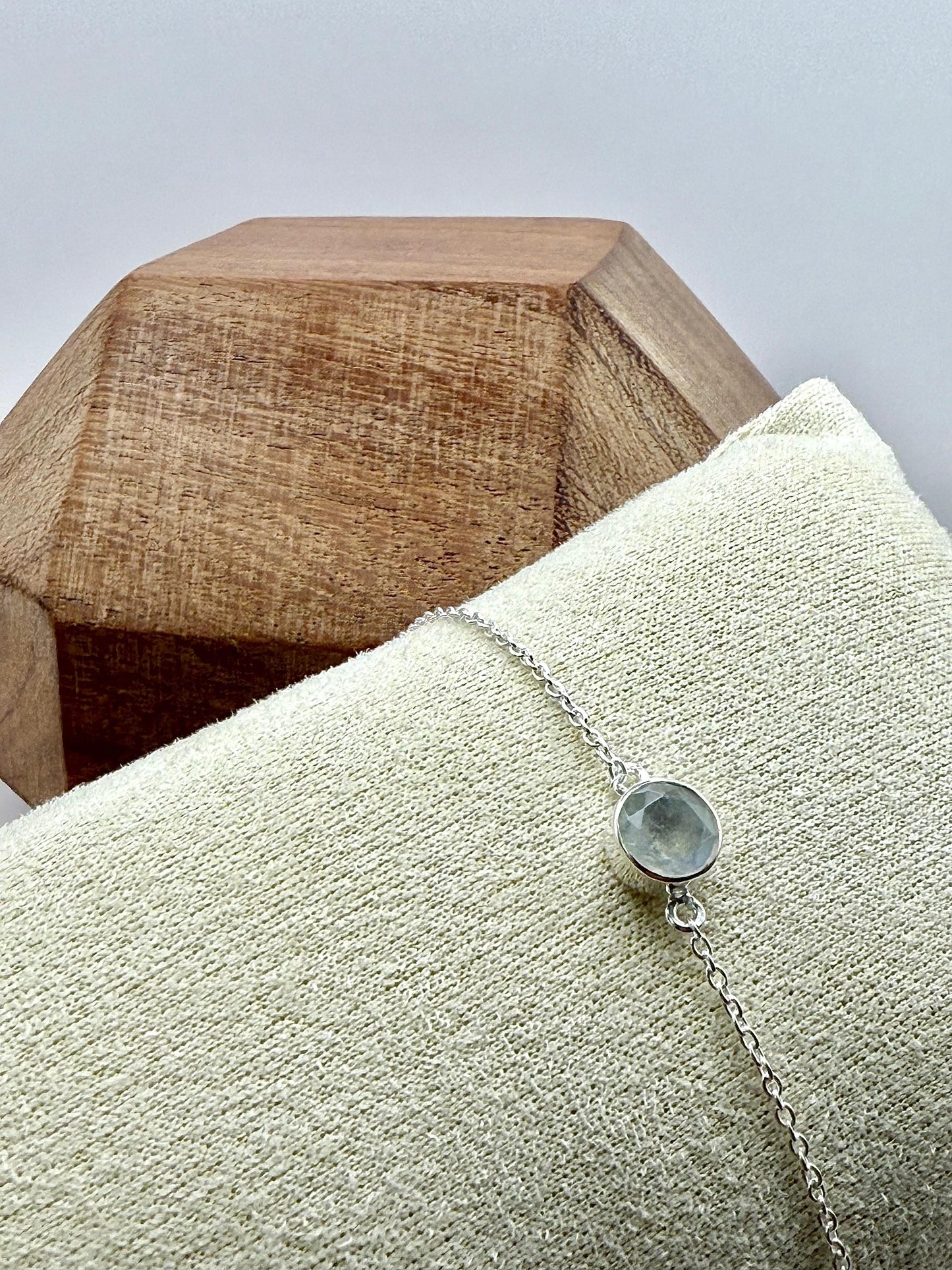 Moonstone (6mm) Bracelet Sterling Silver 925