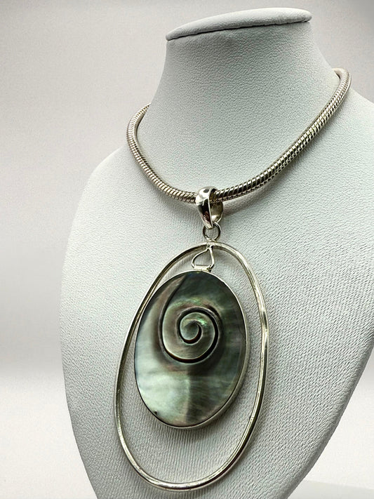 925 Sterling Silver 46cm Large Mother of Pearl Necklace