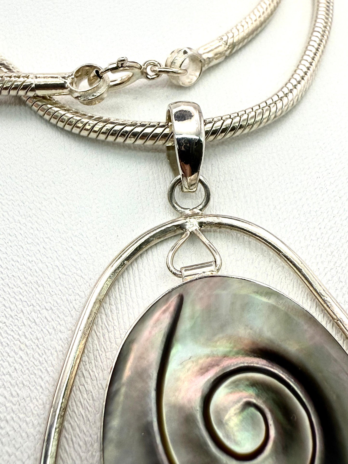 925 Sterling Silver 46cm Large Mother of Pearl Necklace
