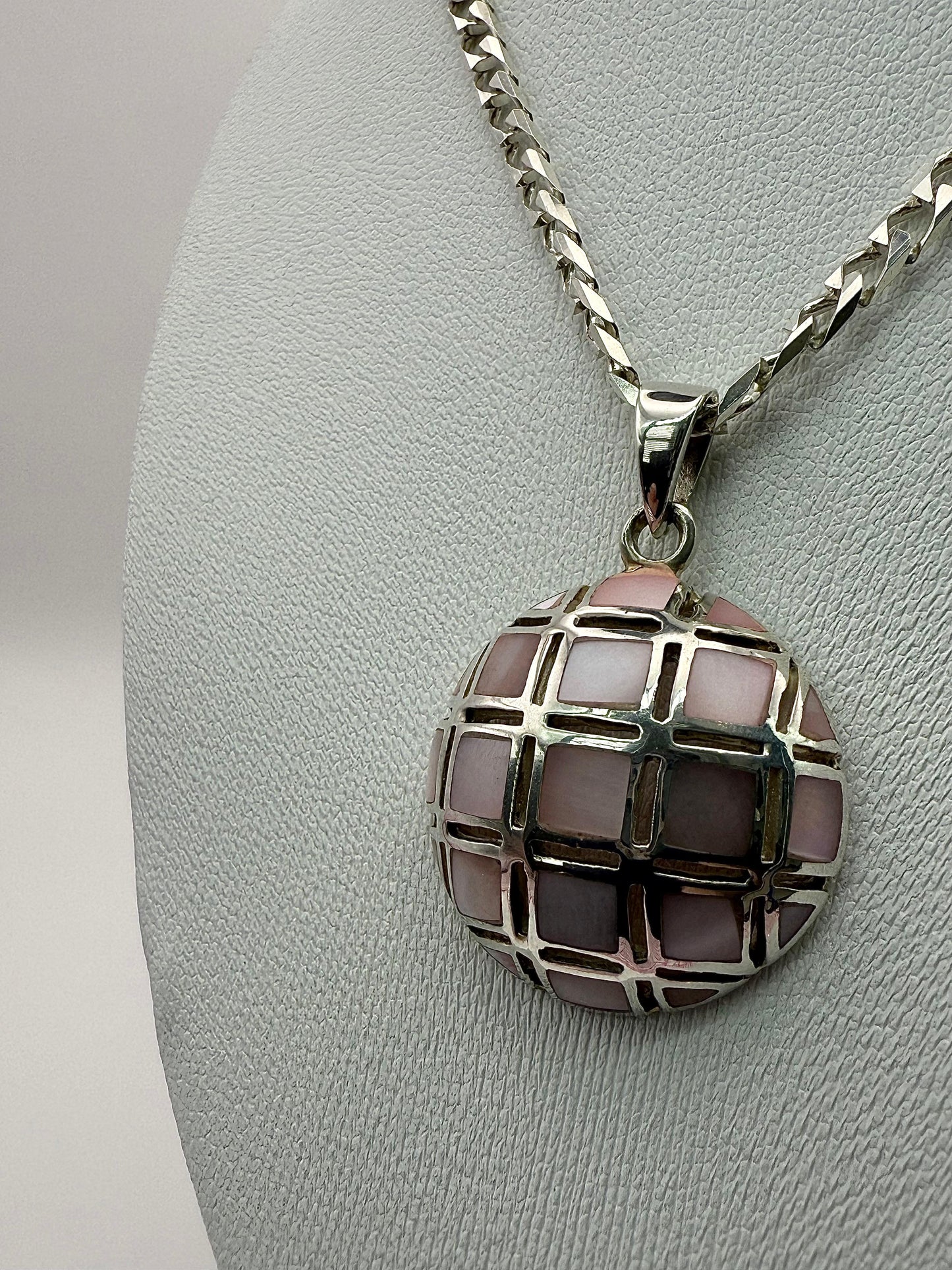 925 Sterling Silver 50cm Mother of Pearl Curb Chain Necklace