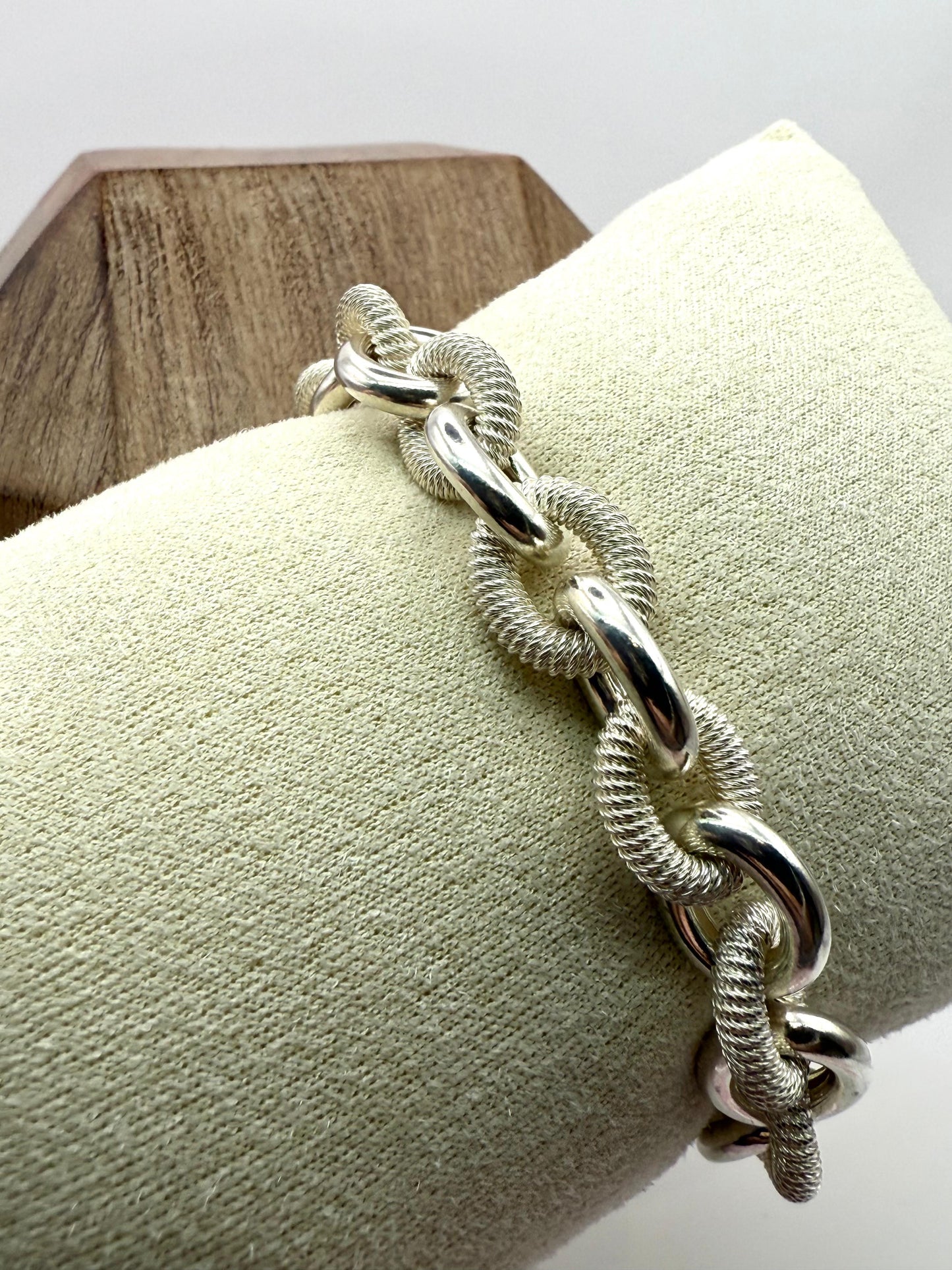 925 Sterling Silver 18.5cm Solid Polished and Textured Link Bracelet