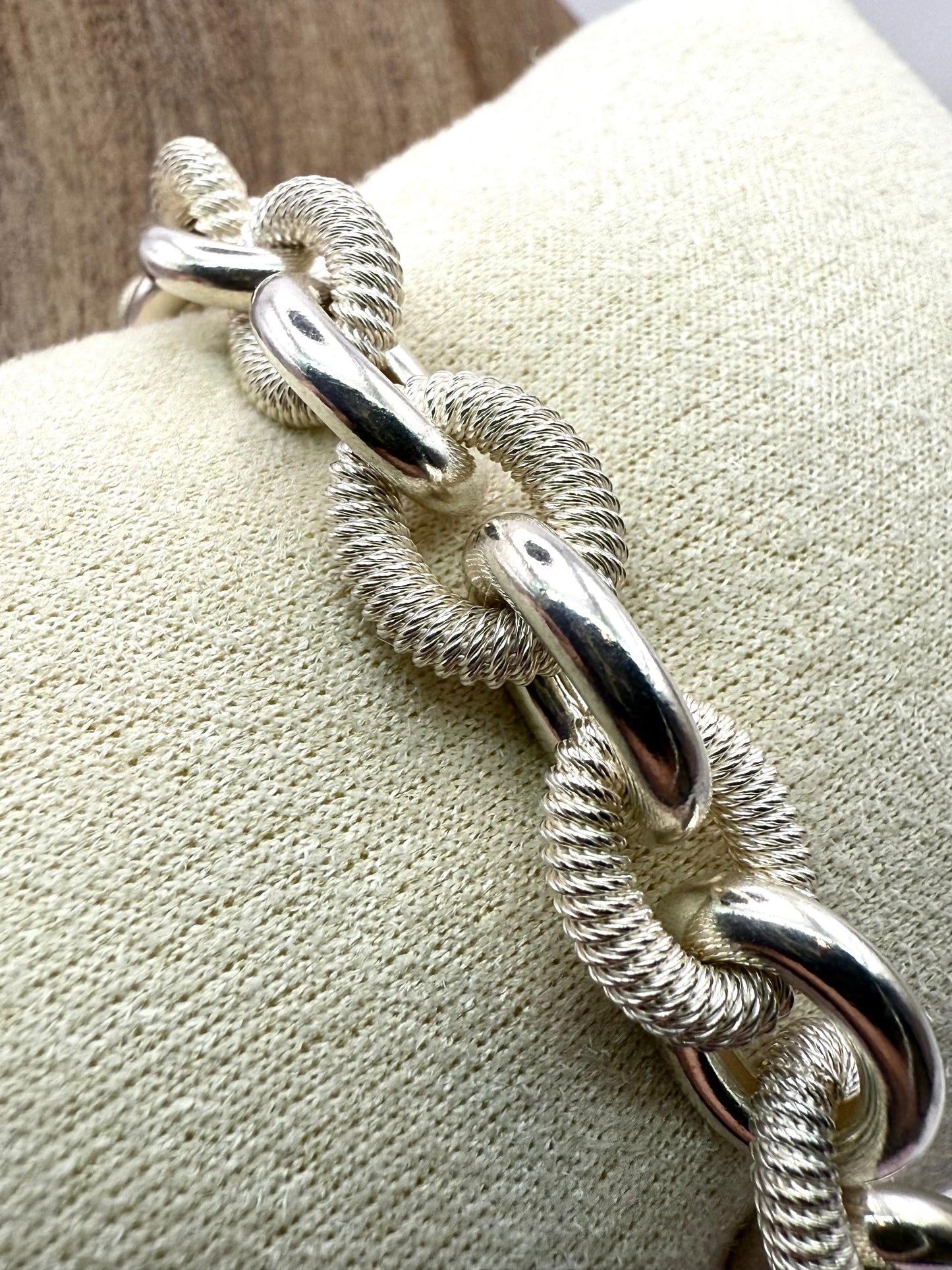925 Sterling Silver 18.5cm Solid Polished and Textured Link Bracelet
