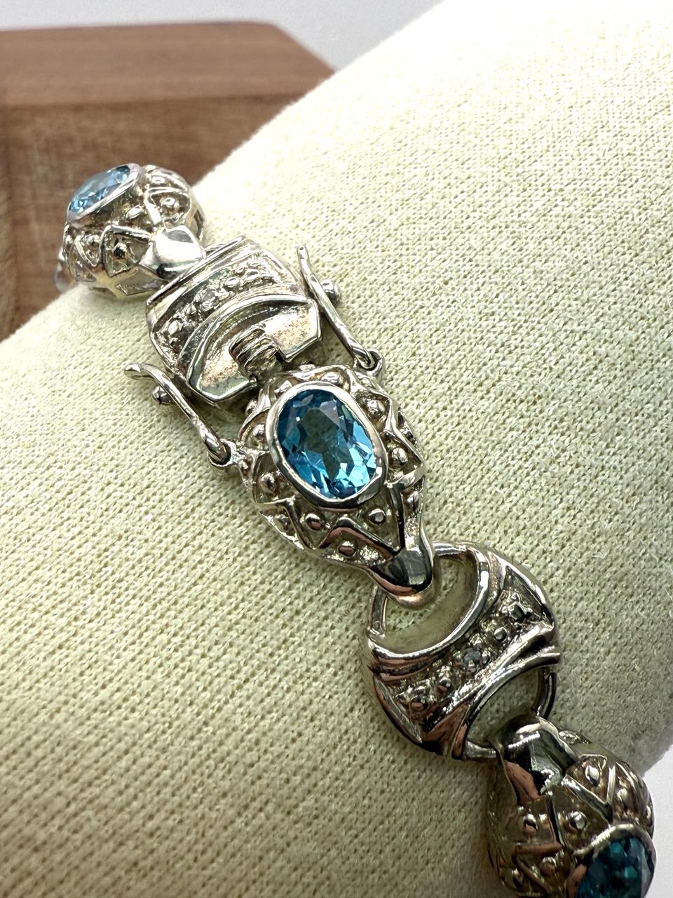 925 Sterling Silver Bulky Sky Blue Topaz 19cm Bracelet