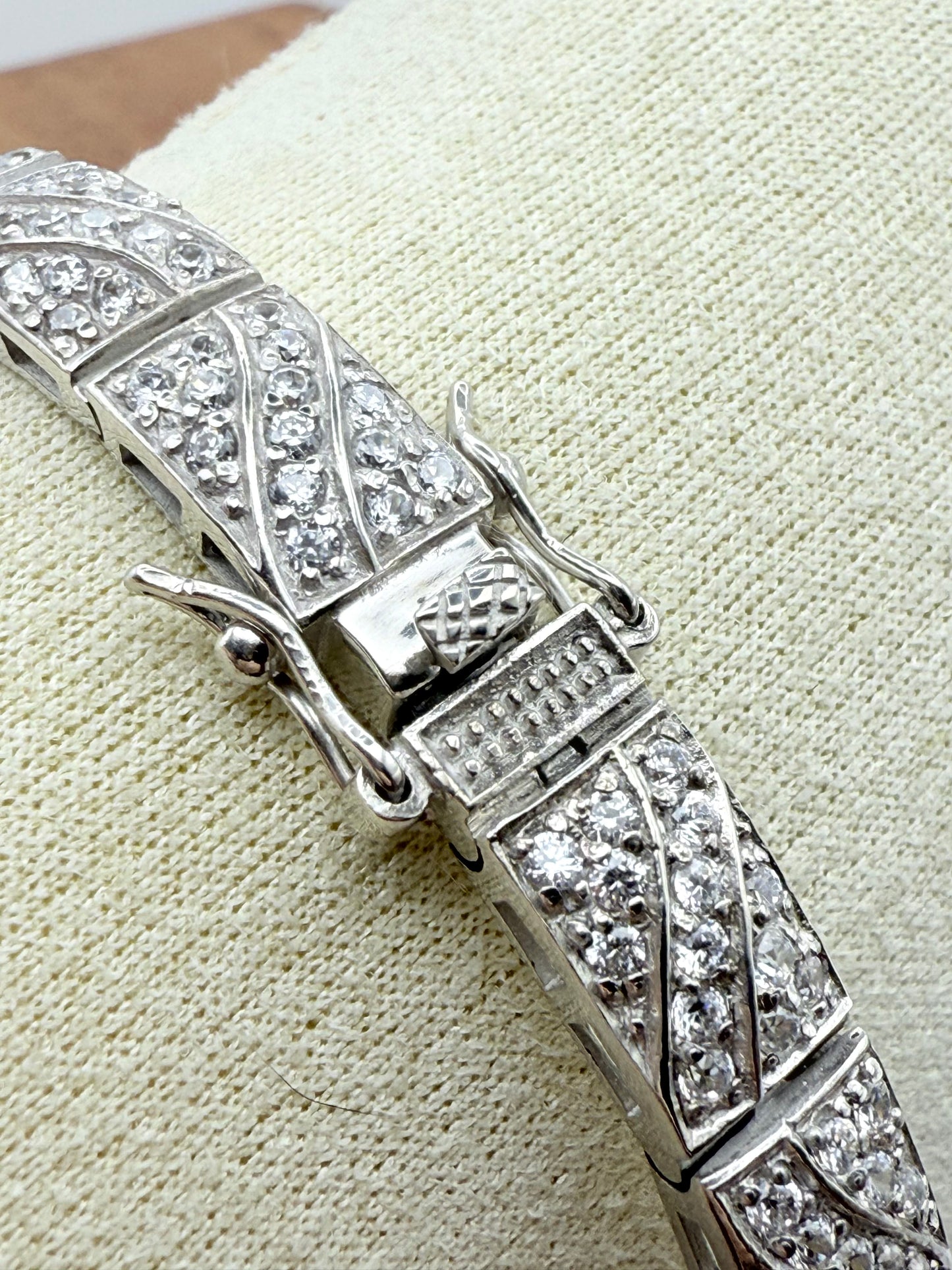 925 Sterling Silver Modern Art Deco 20cm Tennis Bracelet