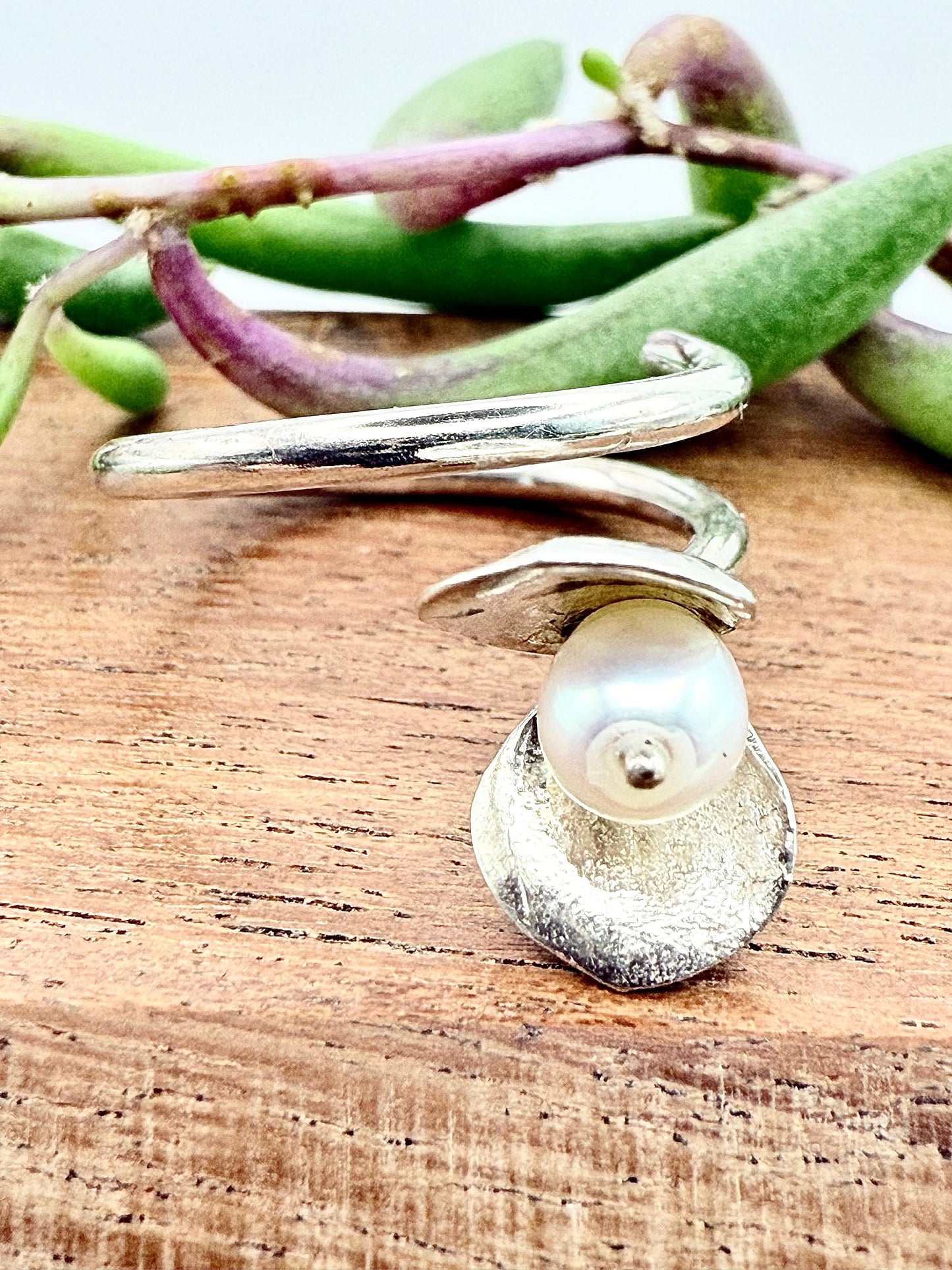 Adjustable Spekboom Ring with Fresh Water Pearl Stering Silver 925