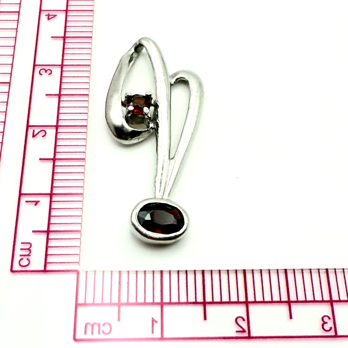 925 Sterling Silver Garnet Pendant