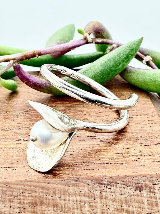 Adjustable Spekboom Ring with Fresh Water Pearl Stering Silver 925