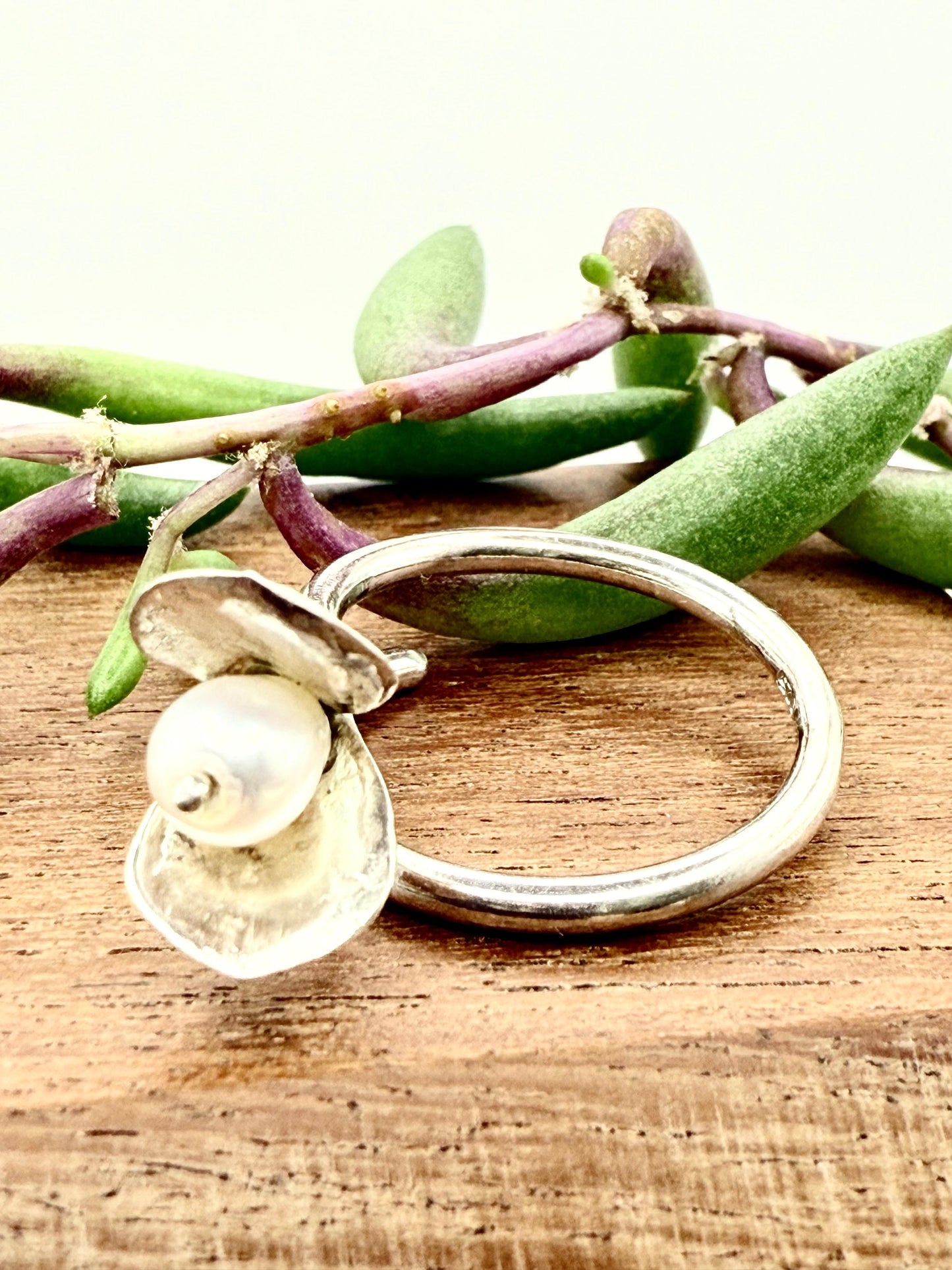 Adjustable Spekboom Ring with Fresh Water Pearl Stering Silver 925