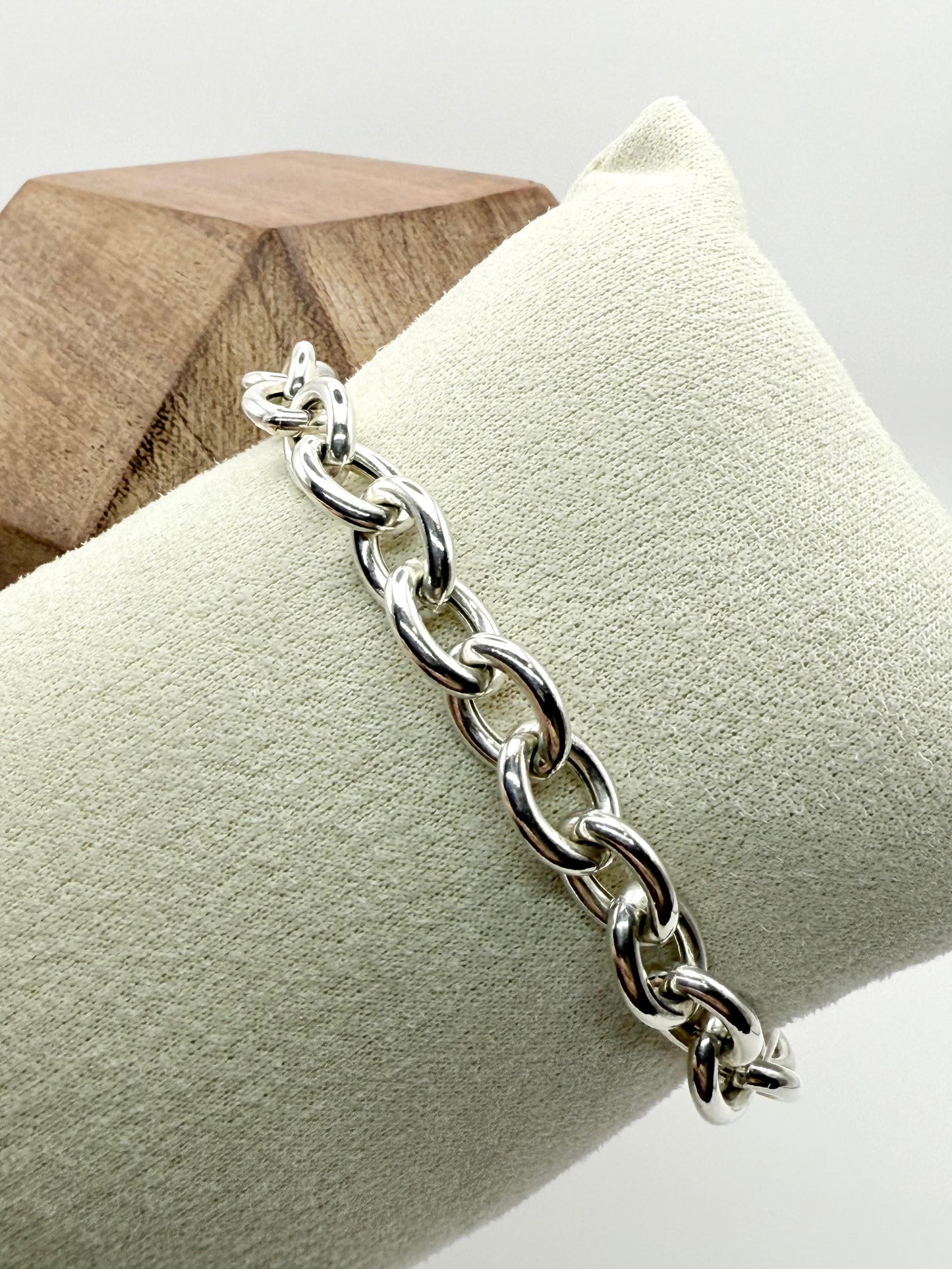 925 Sterling Silver 18.5cm. Medium Link Bracelet